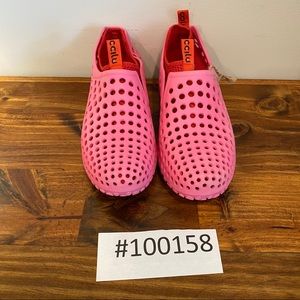 Women’s water shoes